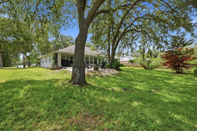 240 N COUNTRY CLUB DRIVE, Crystal River, FL 34429