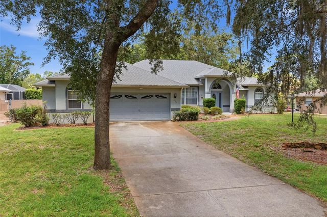 240 N COUNTRY CLUB DRIVE, Crystal River, FL 34429