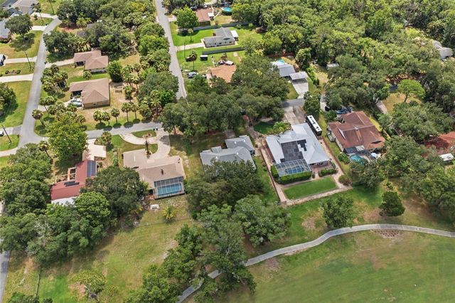 240 N COUNTRY CLUB DRIVE, Crystal River, FL 34429
