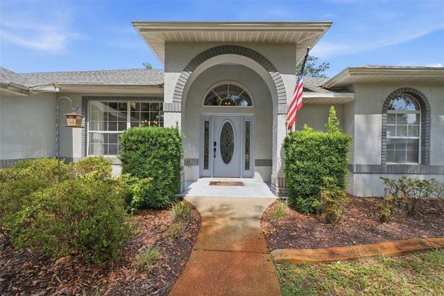 240 N COUNTRY CLUB DRIVE, Crystal River, FL 34429