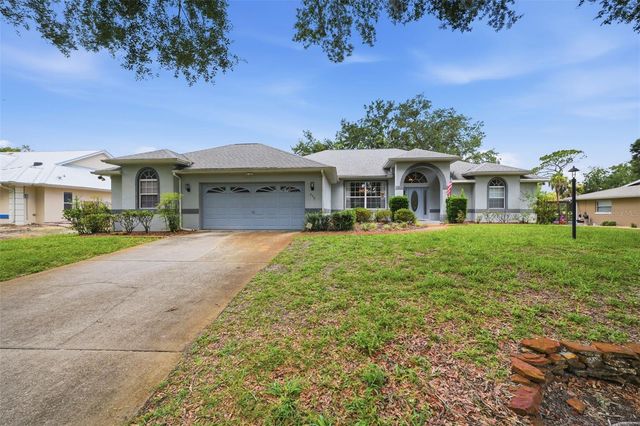 240 N COUNTRY CLUB DRIVE, Crystal River, FL 34429