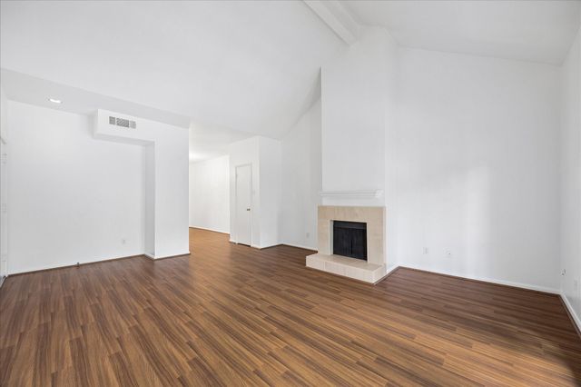 2100 Tanglewilde Street 286, Houston, TX 77063