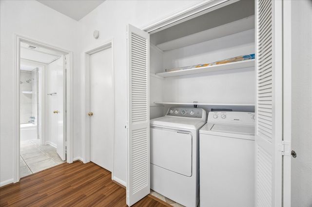 2100 Tanglewilde Street 286, Houston, TX 77063