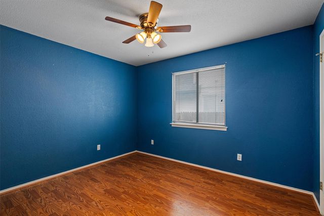 1814 Rosenborough LN N, Round Rock, TX 78665
