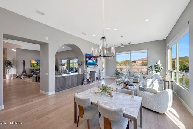 8512 E EAGLE CLAW Drive, Scottsdale, AZ 85266