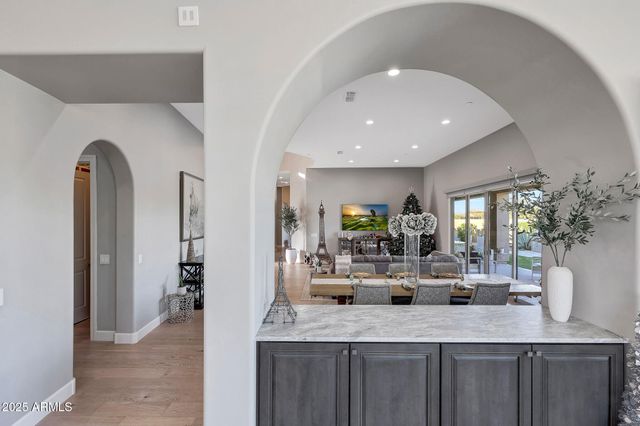 8512 E EAGLE CLAW Drive, Scottsdale, AZ 85266