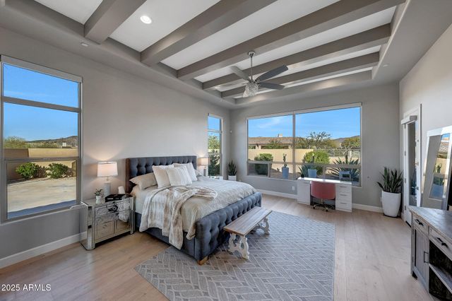 8512 E EAGLE CLAW Drive, Scottsdale, AZ 85266