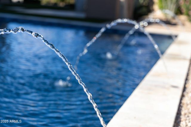 8512 E EAGLE CLAW Drive, Scottsdale, AZ 85266