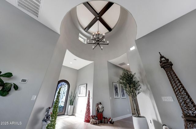 8512 E EAGLE CLAW Drive, Scottsdale, AZ 85266