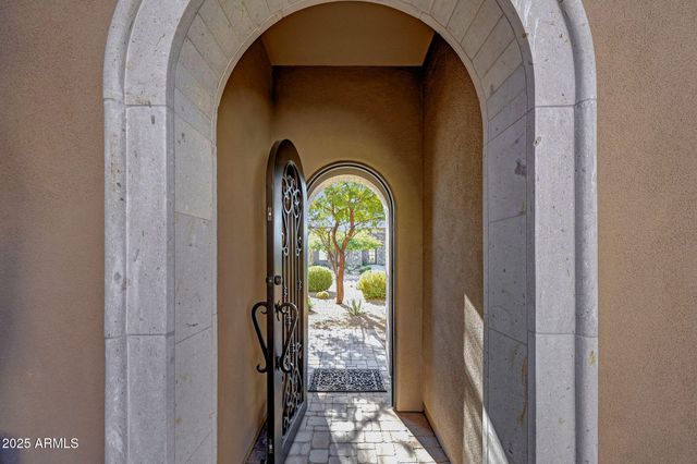 8512 E EAGLE CLAW Drive, Scottsdale, AZ 85266