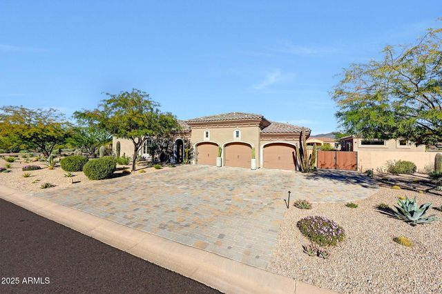 8512 E EAGLE CLAW Drive, Scottsdale, AZ 85266