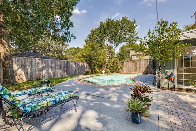 5411 W University Boulevard, Dallas, TX 75209