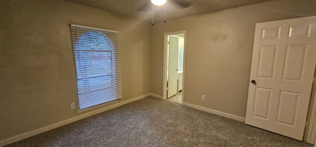 1824 Holly Oak Street, Arlington, TX 76012
