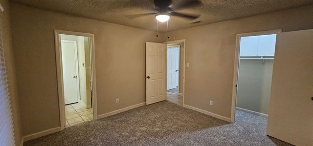 1824 Holly Oak Street, Arlington, TX 76012