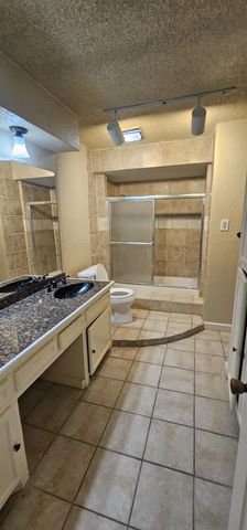 1824 Holly Oak Street, Arlington, TX 76012