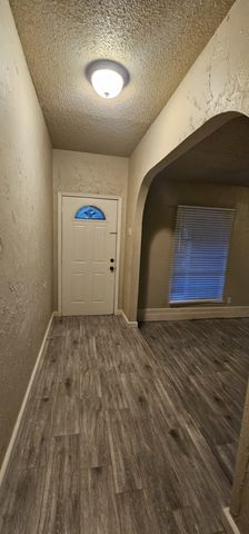 1824 Holly Oak Street, Arlington, TX 76012