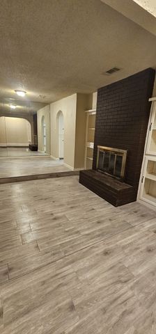 1824 Holly Oak Street, Arlington, TX 76012
