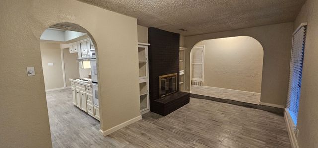 1824 Holly Oak Street, Arlington, TX 76012