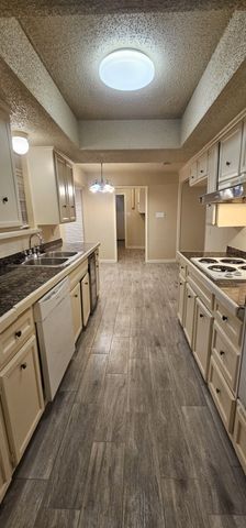 1824 Holly Oak Street, Arlington, TX 76012