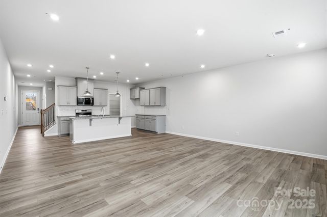 2131 Vinyasa Lane, Charlotte, NC 28215