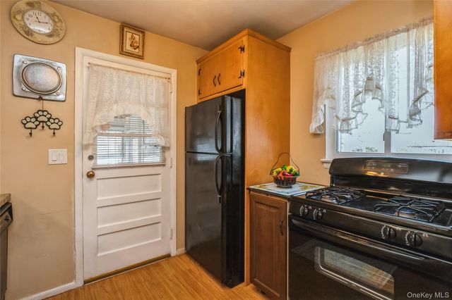 66 Craven Street, Huntington Station, NY 11746