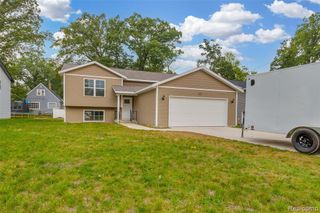 3983 Burlingame Avenue, Wyoming, MI 49509