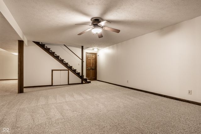 255 Camden Drive, Zionsville, IN 46077