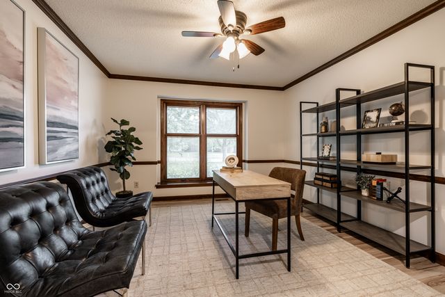 255 Camden Drive, Zionsville, IN 46077