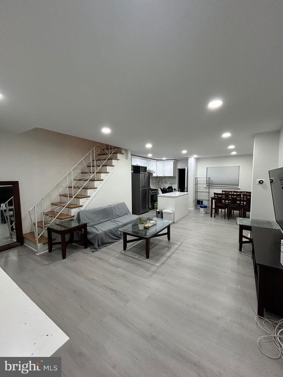 5822 OAKLAND ST, Philadelphia, PA 19149