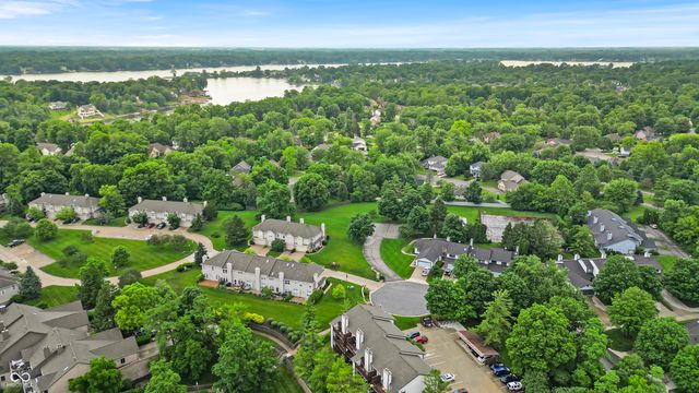 8176 Shorewalk Drive, Indianapolis, IN 46236