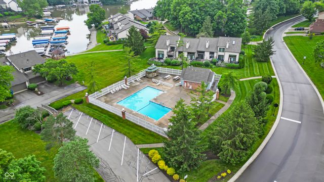 8176 Shorewalk Drive, Indianapolis, IN 46236