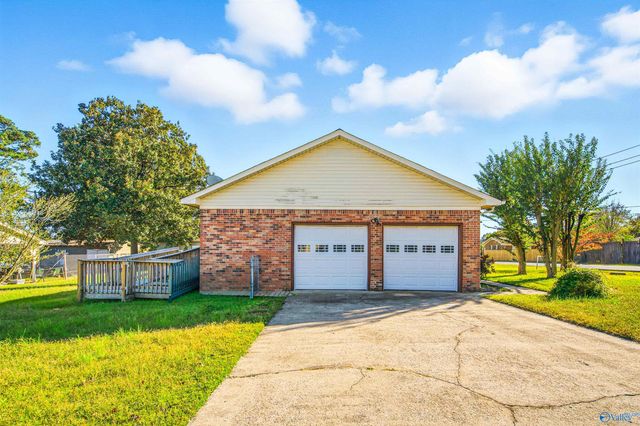 501 Christopher Drive, Athens, AL 35611