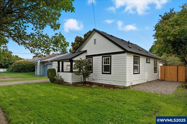 1492 Ruge St NW, Salem, OR 97304