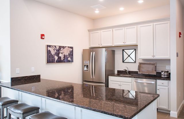 320 Martins Landing 211, North Reading, MA 01864