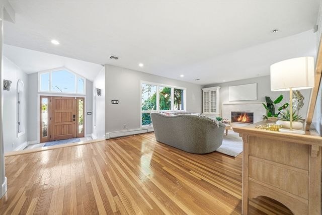 54 Oakvale Rd, Newton, MA 02468