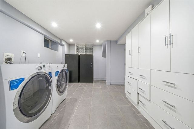 54 Oakvale Rd, Newton, MA 02468