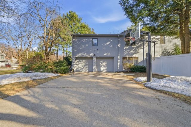 54 Oakvale Rd, Newton, MA 02468