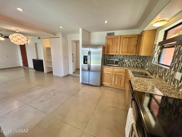 720 W Kelso Street, Tucson, AZ 85705