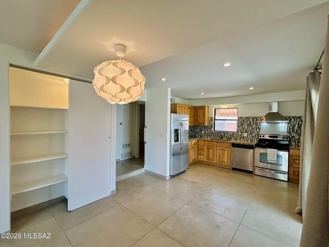 720 W Kelso Street, Tucson, AZ 85705
