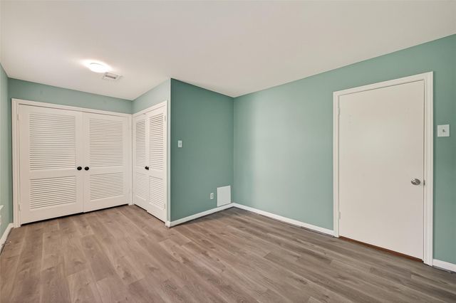 302 Hickory Ridge Drive, El Lago, TX 77586