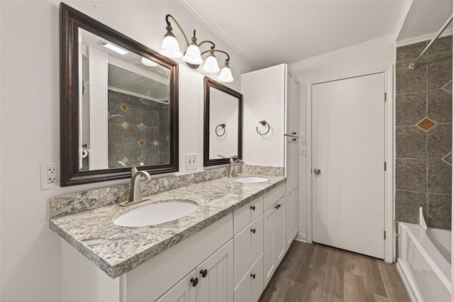 302 Hickory Ridge Drive, El Lago, TX 77586