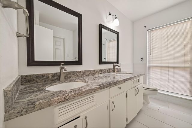 302 Hickory Ridge Drive, El Lago, TX 77586