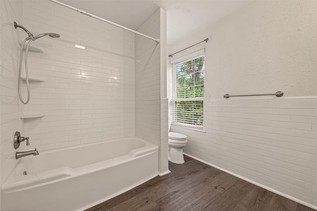 302 Hickory Ridge Drive, El Lago, TX 77586