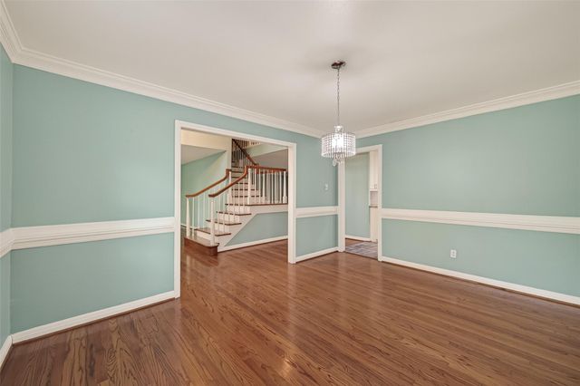 302 Hickory Ridge Drive, El Lago, TX 77586