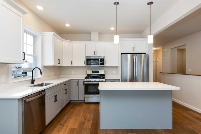 5 Dogwood Circle 5 Welchii, Milton, VT 05468