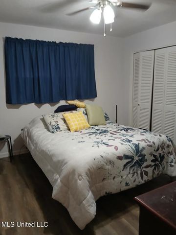 5347 Cedar Park Drive, Jackson, MS 39206