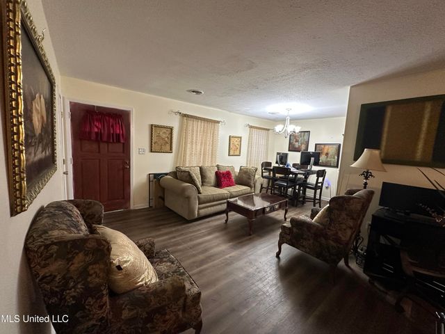 5347 Cedar Park Drive, Jackson, MS 39206