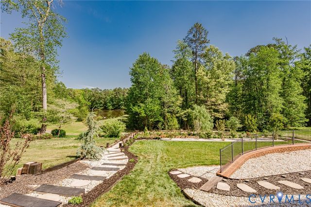 7615 Patriots Landing Pl, Quinton, VA 23141