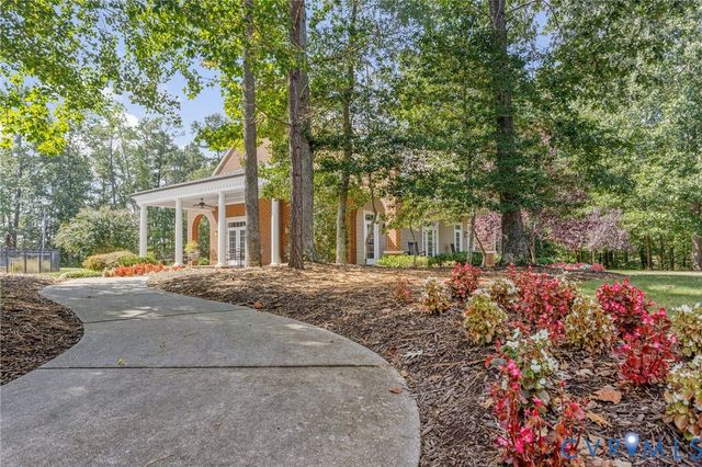 7615 Patriots Landing Pl, Quinton, VA 23141