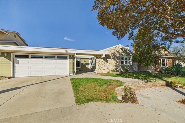5275 Vista Real, Cypress, CA 90630